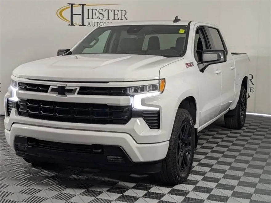 2023 Chevrolet Silverado 1500 RST photo 1