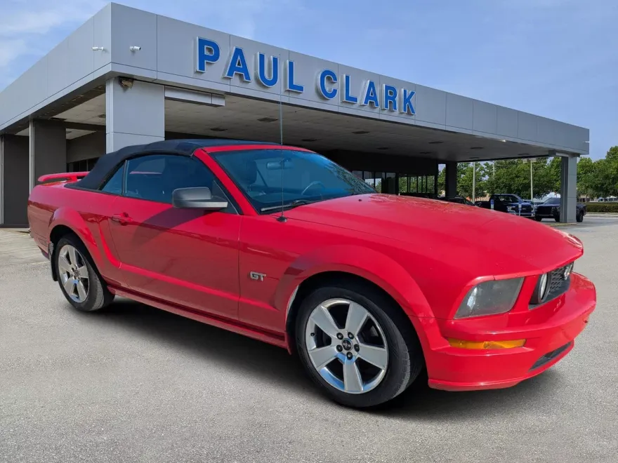 2006 Ford Mustang GT Premium photo 1