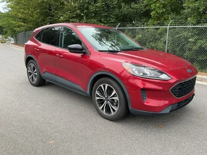 2022 Ford Escape SE photo 1
