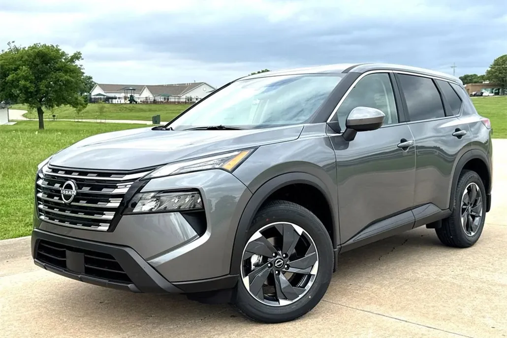 2025 Nissan Rogue SV photo 1