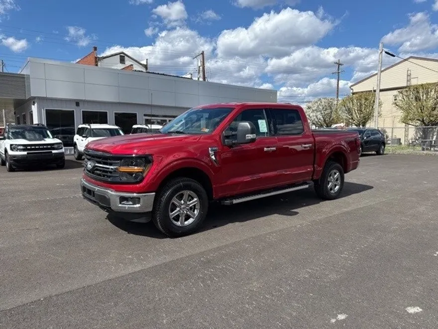 2025 Ford F-150 XLT photo 1