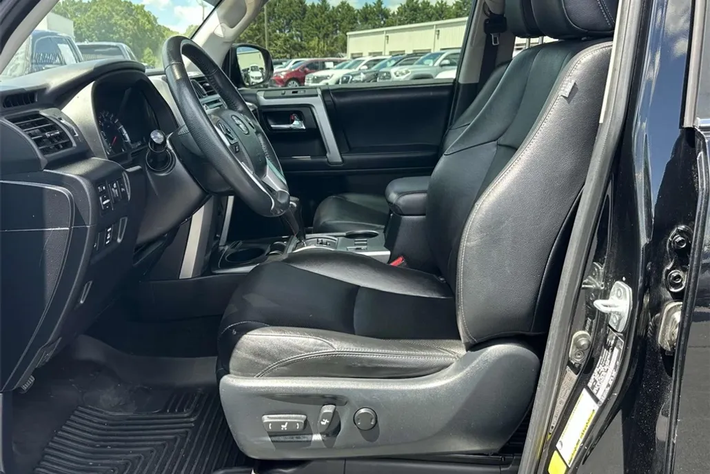 2019 Toyota 4Runner Limited photo 1