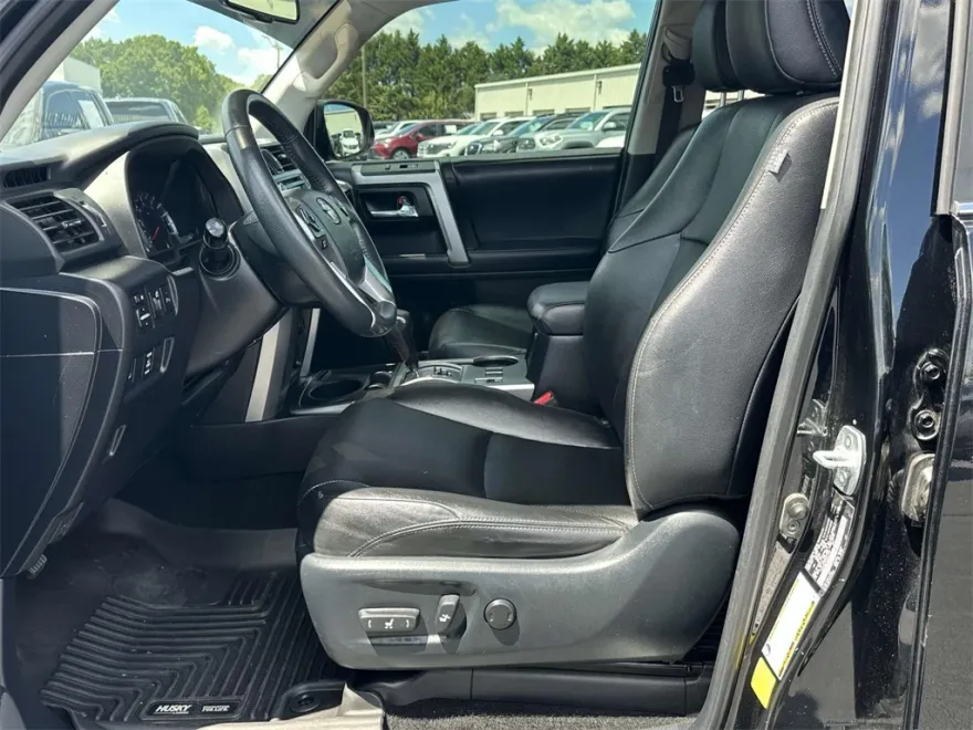 2019 Toyota 4Runner Limited photo 1