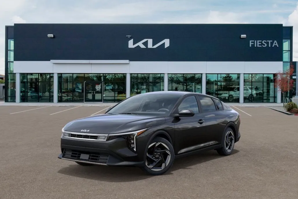 2025 Kia K4 EX photo 1