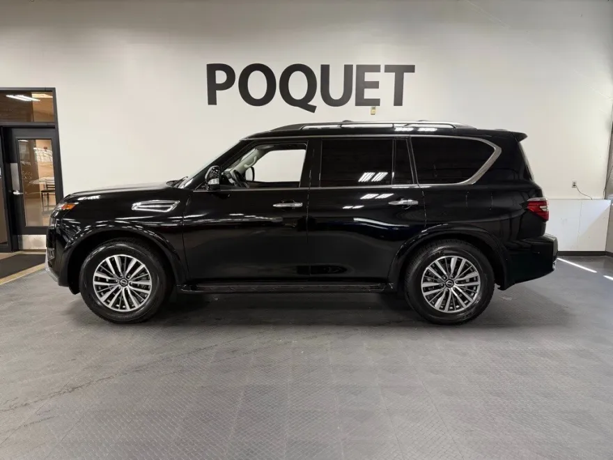 2023 Nissan Armada SL photo 1