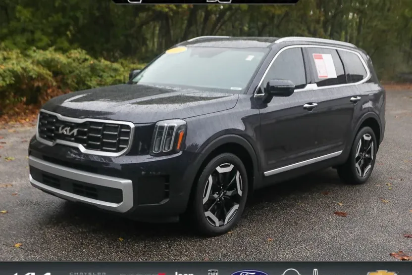2025 Kia Telluride S photo 1