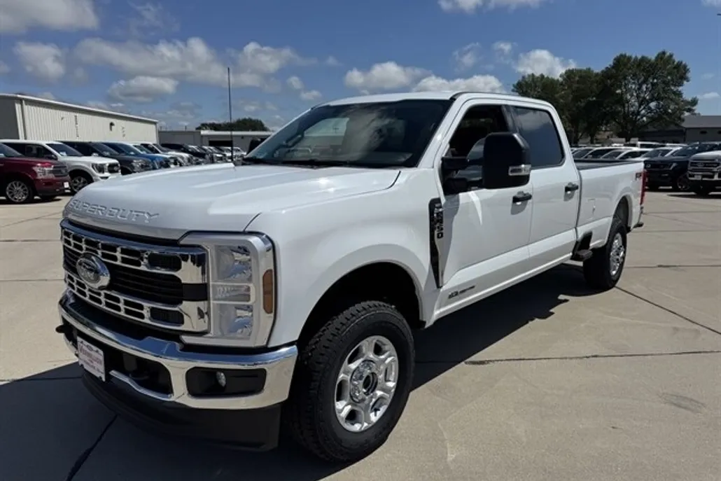 2026 Ford F-350 XLT photo 1