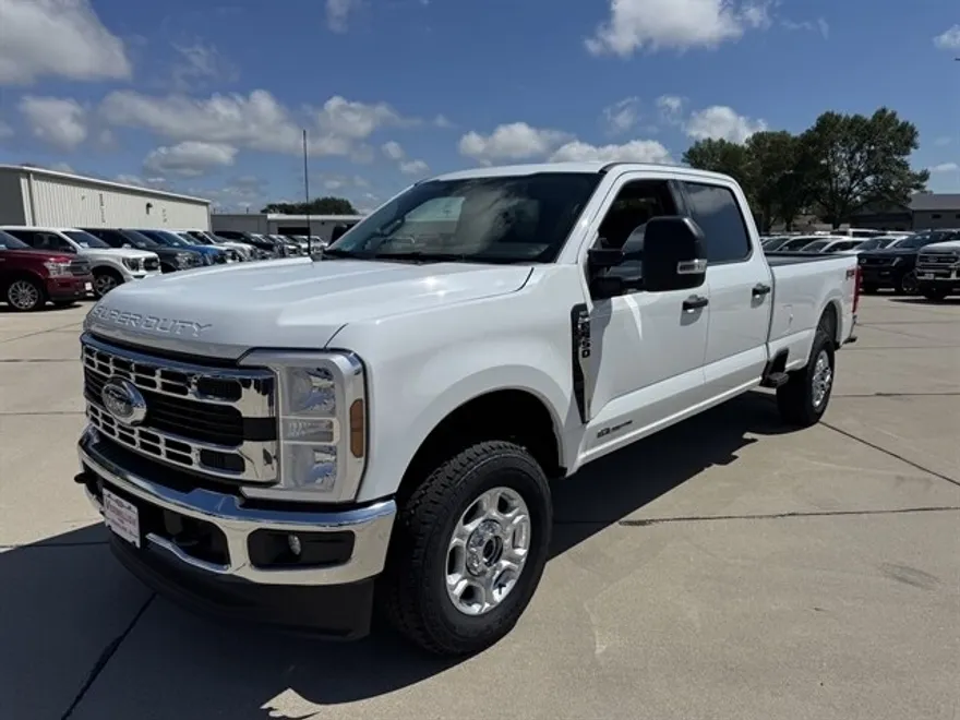 2026 Ford F-350 XLT photo 1