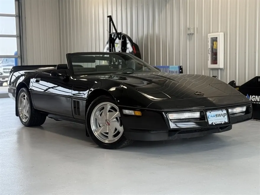 1988 Chevrolet Corvette Base photo 1
