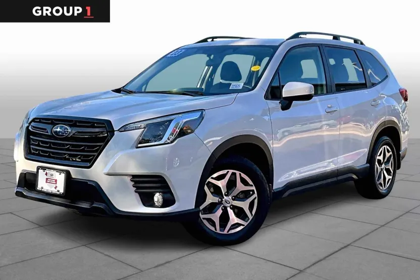 2023 Subaru Forester Premium photo 1
