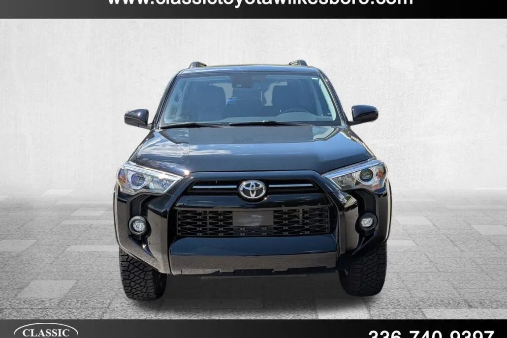 2022 Toyota 4Runner SR5 photo 1