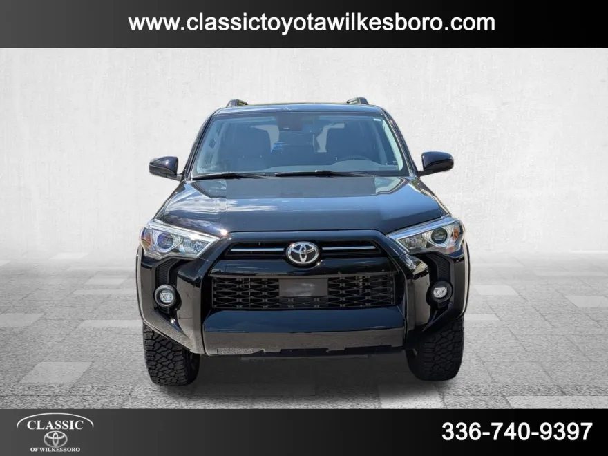 2022 Toyota 4Runner SR5 photo 1