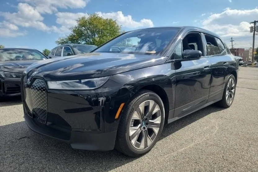 2024 Bmw iX photo 1