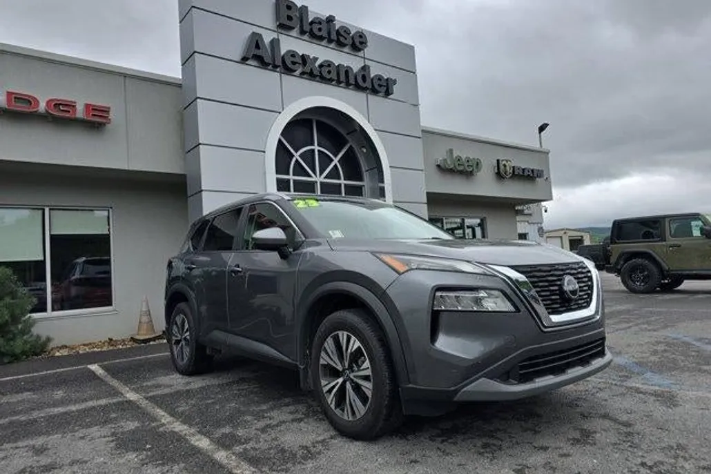 2023 Nissan Rogue AWD SV photo 1