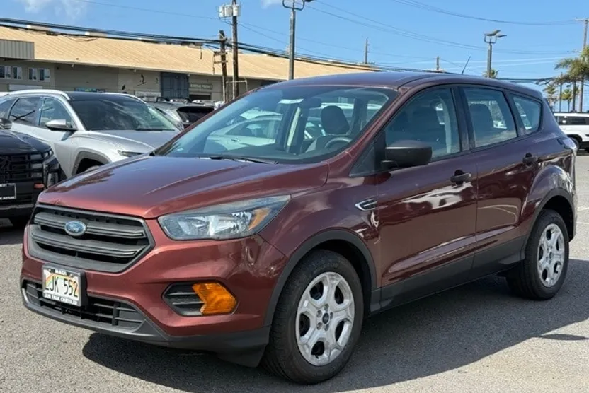 2018 Ford Escape S photo 1
