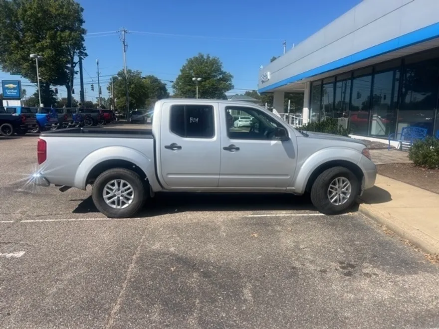 2019 Nissan Frontier SV photo 1