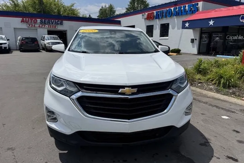 2020 Chevrolet Equinox LT photo 1