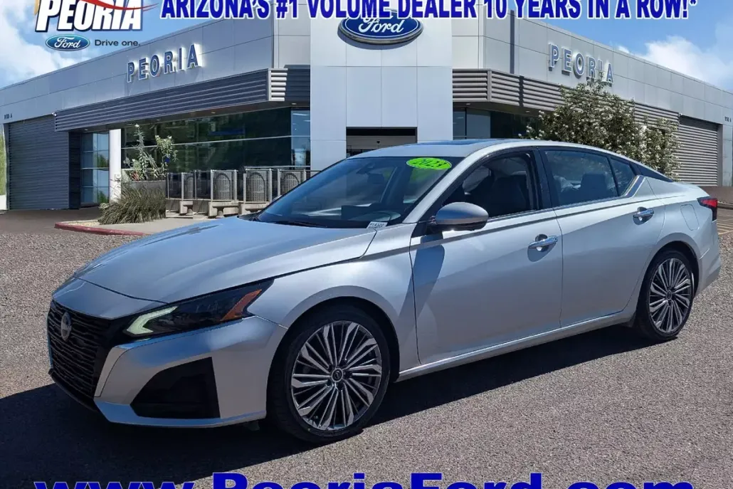 2023 Nissan Altima 2.5 SL photo 1