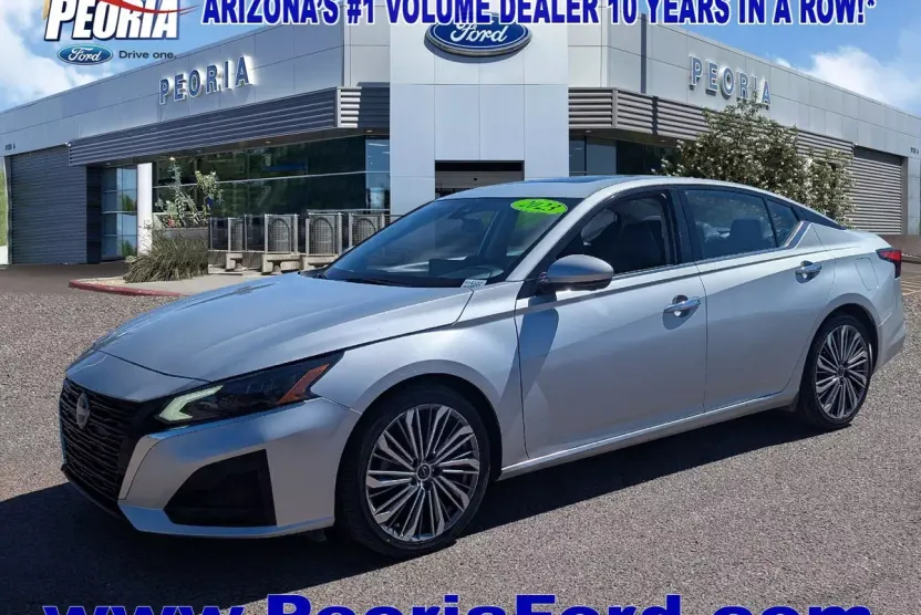 2023 Nissan Altima 2.5 SL photo 1