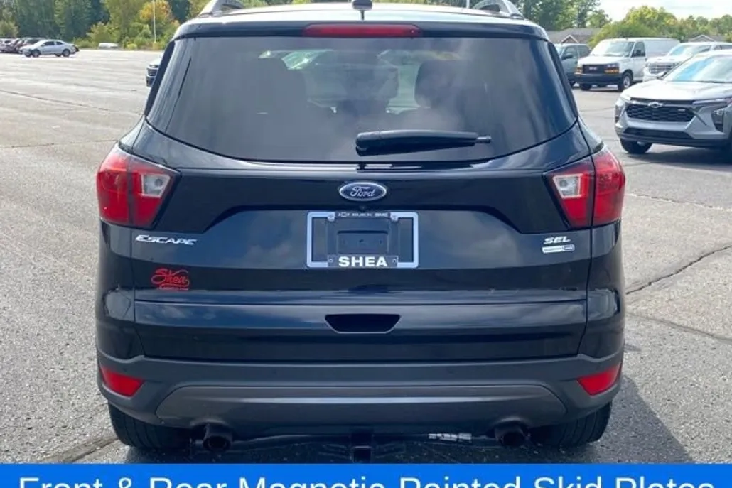 2019 Ford Escape SEL photo 1