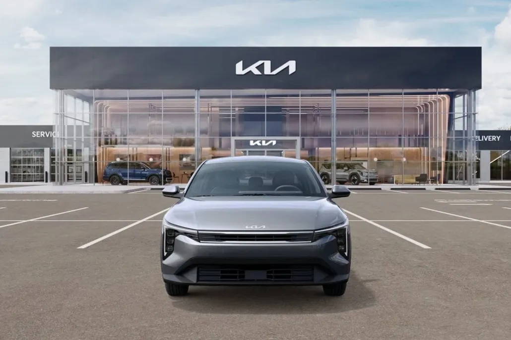 2025 Kia K4 LXS photo 1