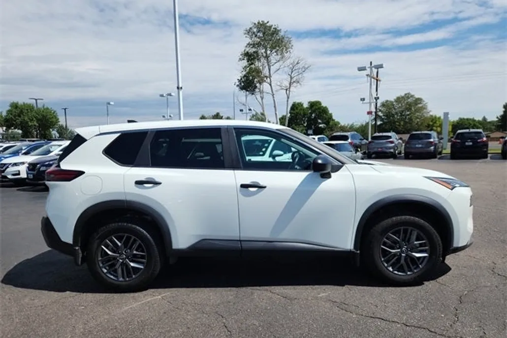 2023 Nissan Rogue S photo 1