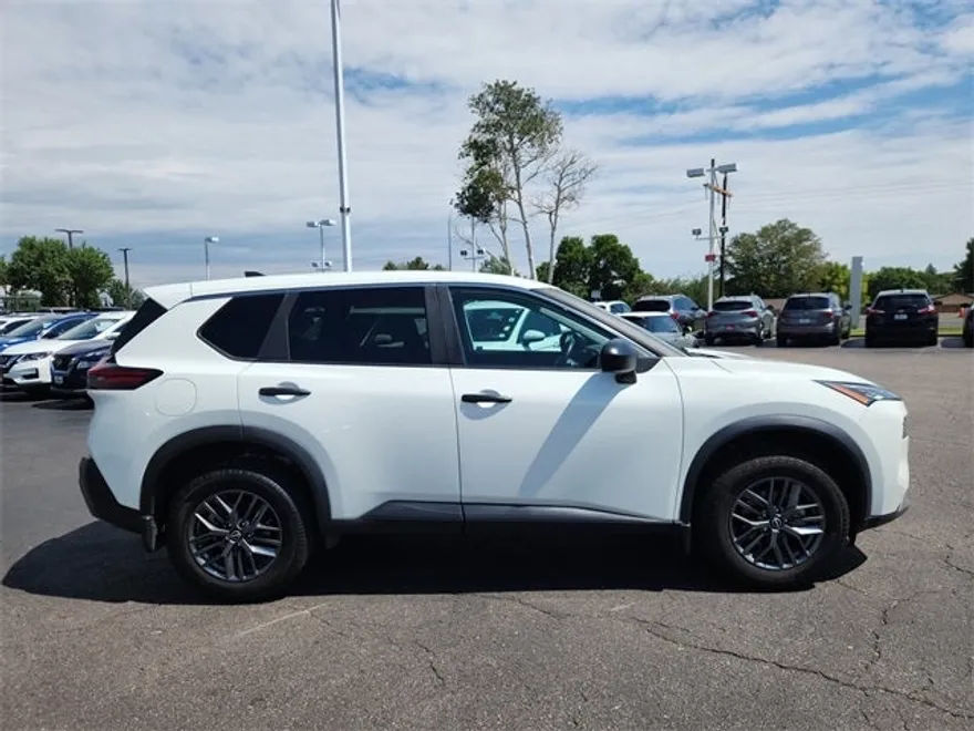 2023 Nissan Rogue S photo 1