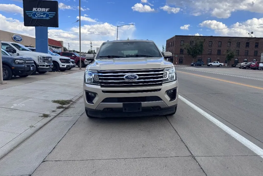 2018 Ford Expedition MAX XLT photo 1