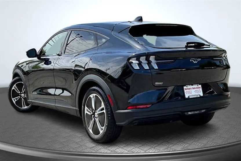 2021 Ford Mustang Mach-E Select photo 1
