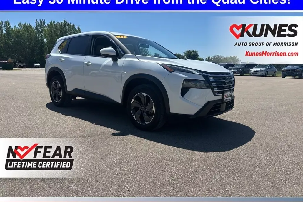 2024 Nissan Rogue SV photo 1