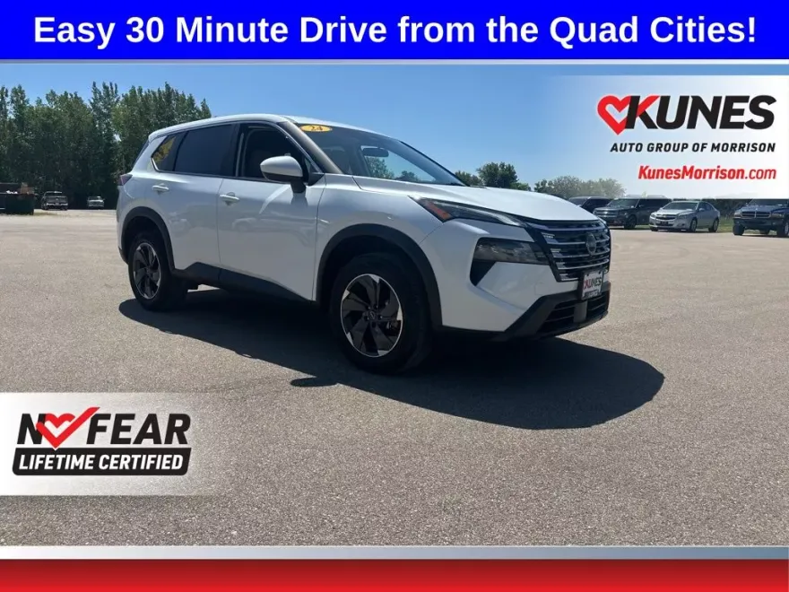 2024 Nissan Rogue SV photo 1