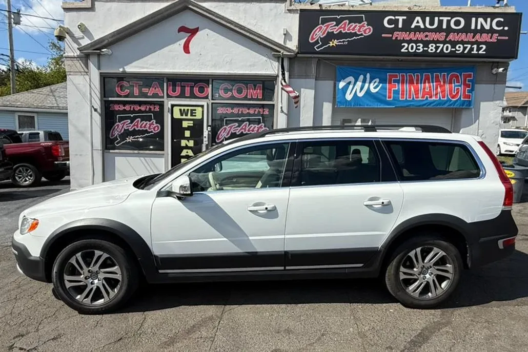 2015 Volvo XC70 Premier Plus photo 1