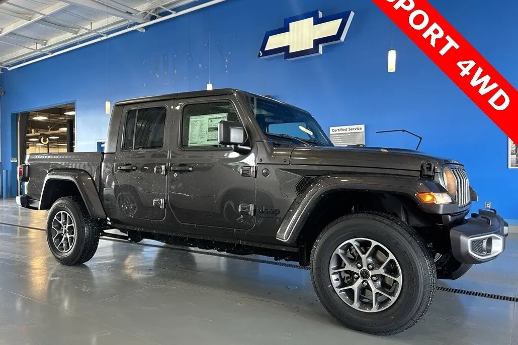 2025 Jeep Gladiator Sport S photo 1