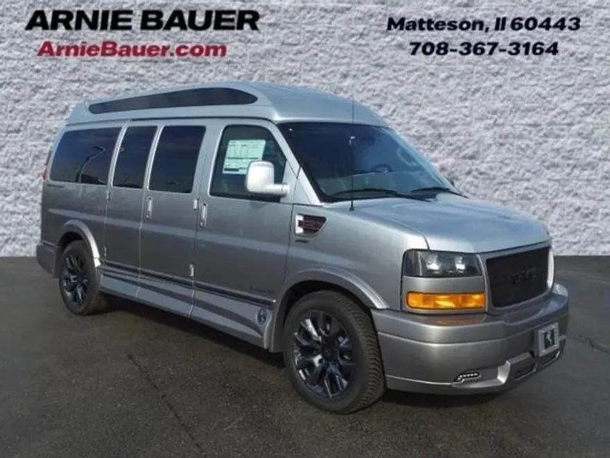 2025 Gmc Savana Cargo 2500 photo 1