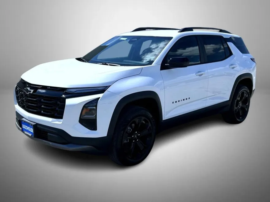 2026 Chevrolet Equinox LT photo 1