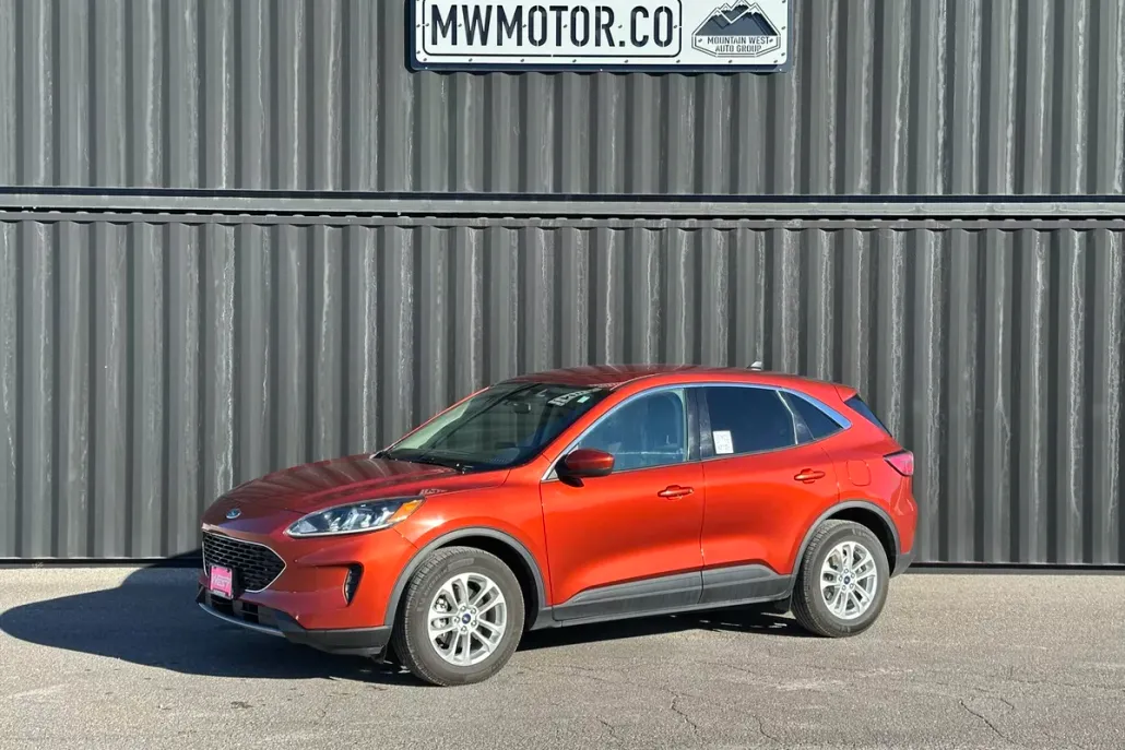 2020 Ford Escape SE photo 1