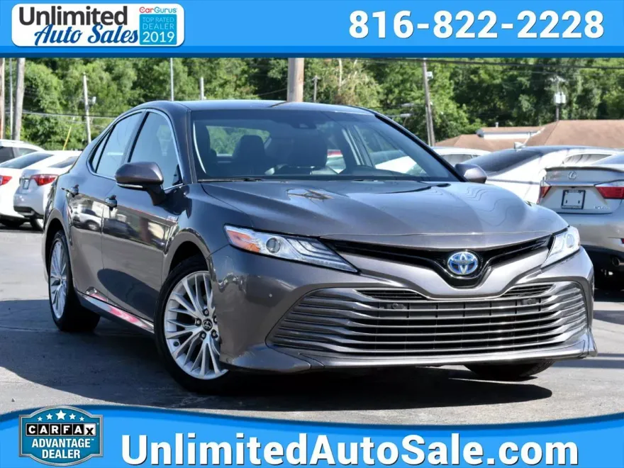 2018 Toyota Camry Hybrid XLE photo 1