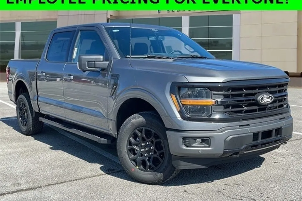 2025 Ford F-150 XLT photo 1