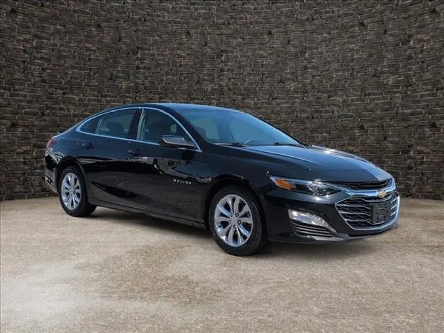 2024 Chevrolet Malibu 1LT photo 1
