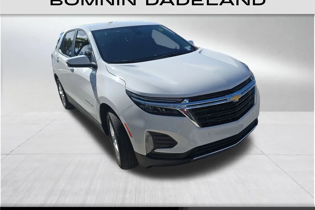 2024 Chevrolet Equinox LT photo 1