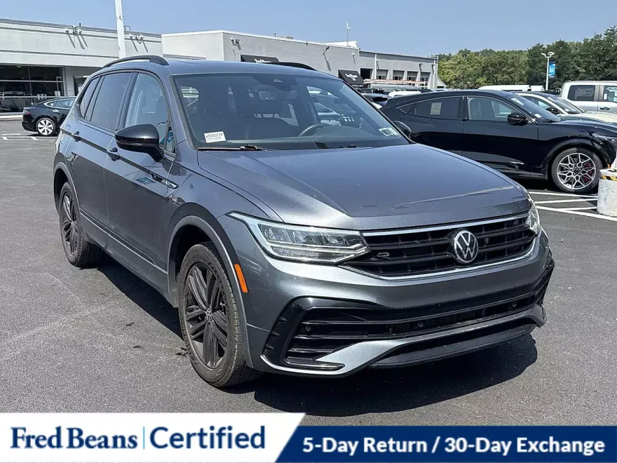2022 Volkswagen Tiguan SE R-Line Black photo 1