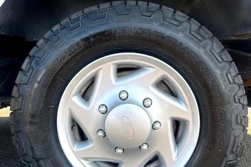 2007 Ford E-250 photo 1
