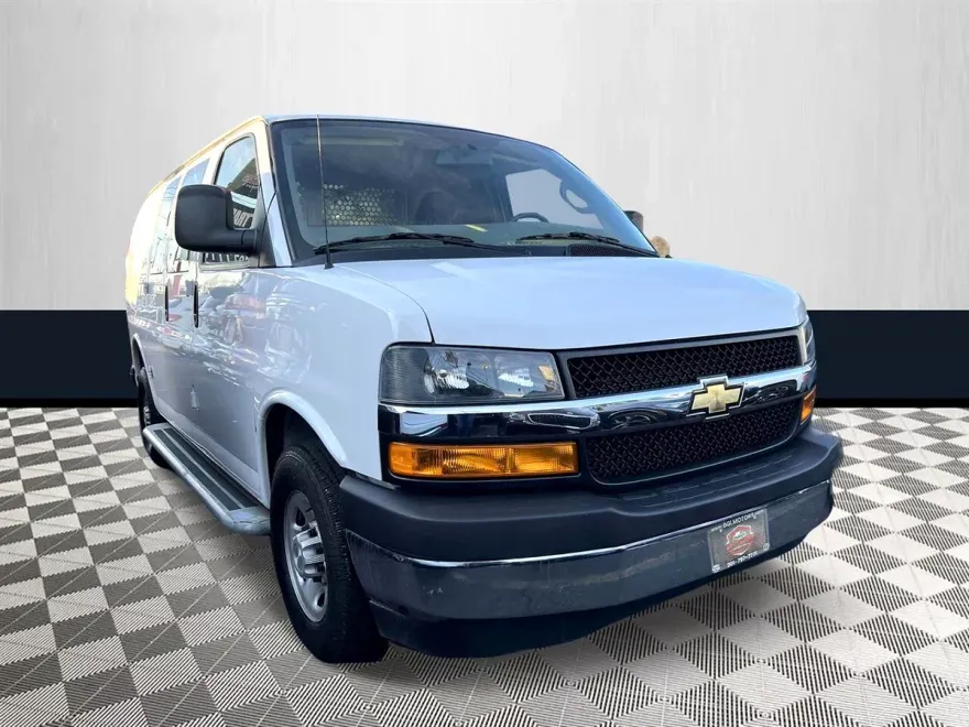2023 Chevrolet Express 2500 Cargo photo 1