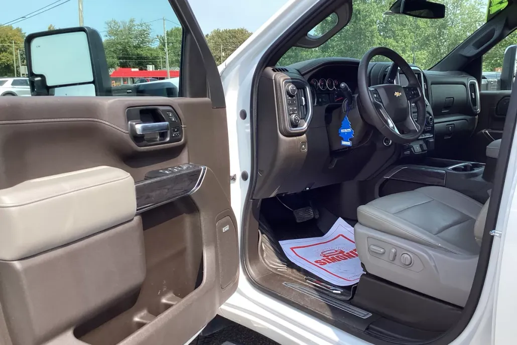 2022 Chevrolet Silverado 2500HD LTZ photo 1