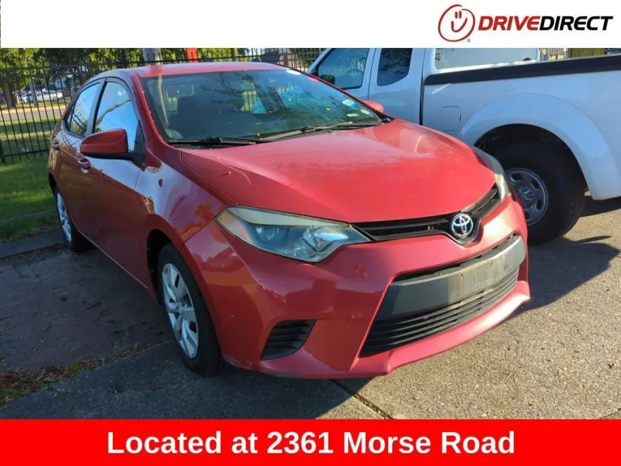 2014 Toyota Corolla LE photo 1