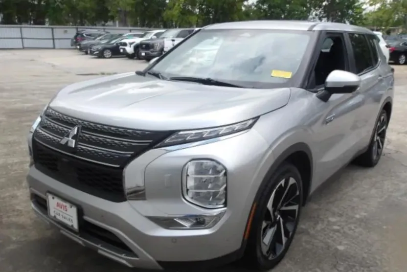 2023 Mitsubishi Outlander PHEV SE photo 1
