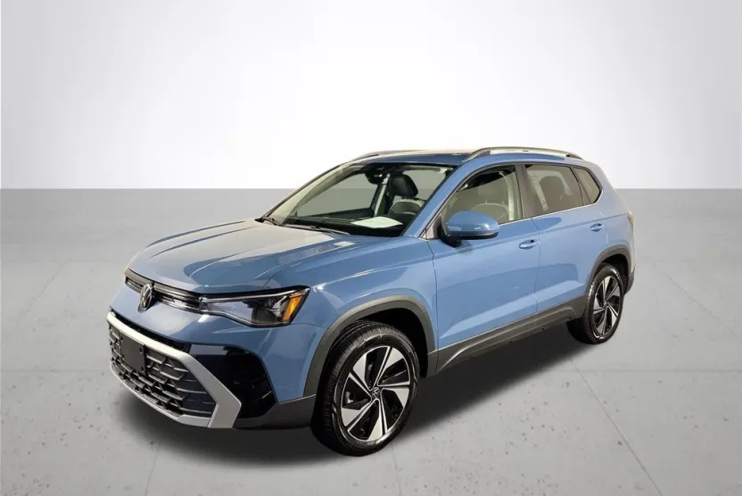2025 Volkswagen Taos SE photo 1