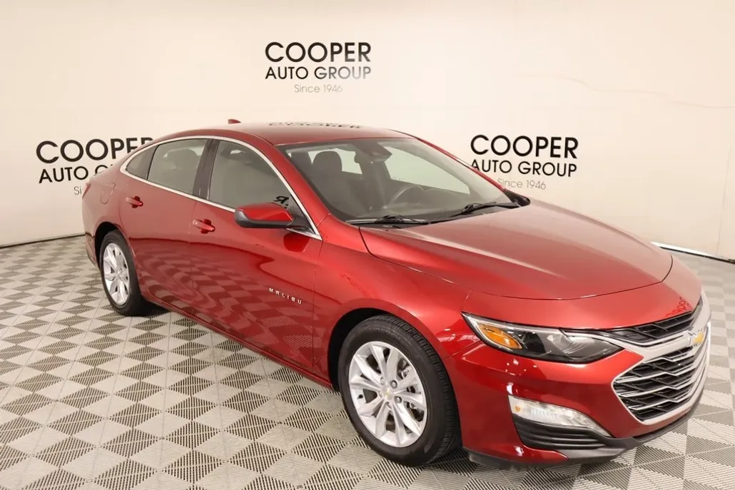 2021 Chevrolet Malibu 1LT photo 1