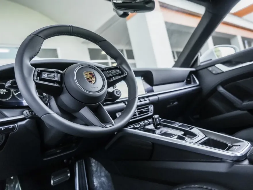 2022 Porsche 911 Turbo S photo 13