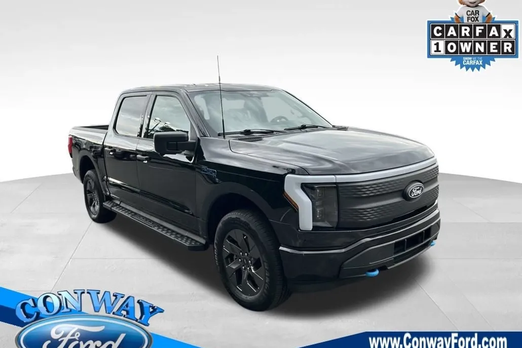 2024 Ford F-150 Lightning XLT photo 1